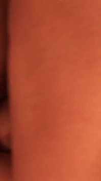 Festa em grupo com Paige Fox e Stacey Saran duas putas MILFS com xoxotas suaves compartilham vários paus dentro de suas xoxotas