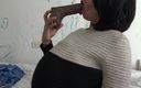 Stepmom Susan: 法国素人熟女让黑人射在她的阴户里，她现在怀孕了！！