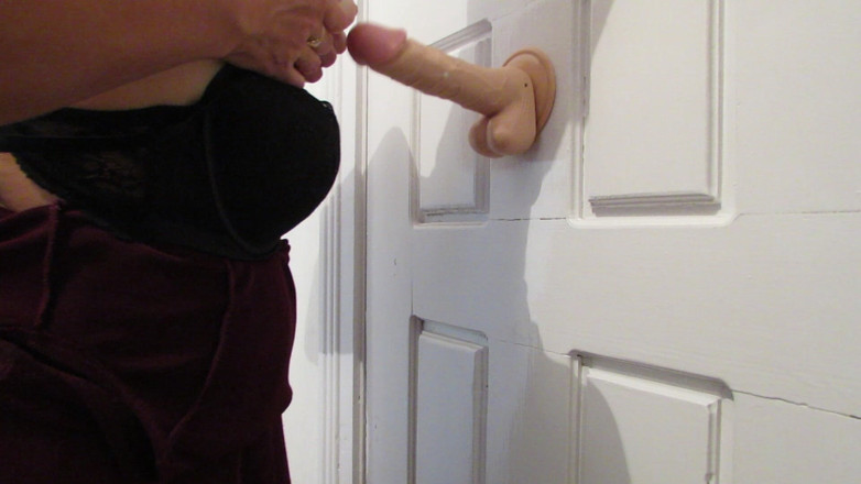 SexyAnka: Ağzımda! Deliğinden her şeyi emmek istiyorum. Rusça sohbetlerle