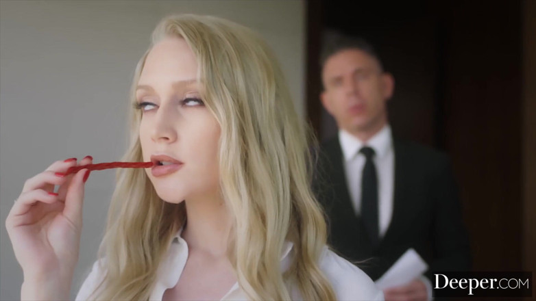 Deeper: Głębiej Emma i Lily tworzą power play dla żonatego mężczyzny