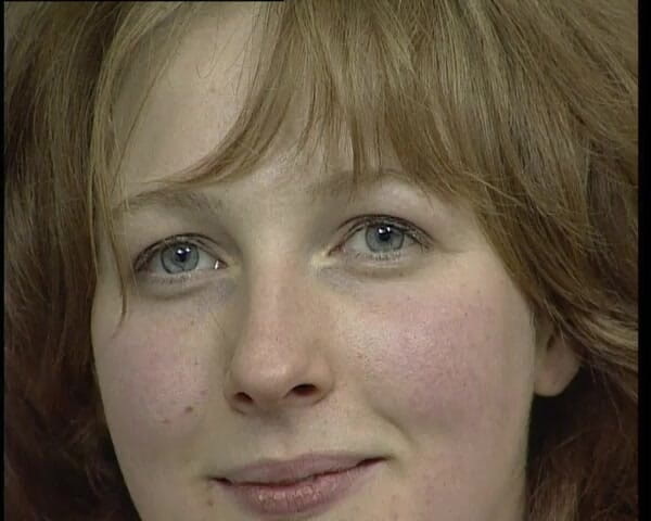 YOUR FIRST PORN: Behaarte Sybille Packt Ihre Megabruste Aus - a peluda Sybille desempacota...
