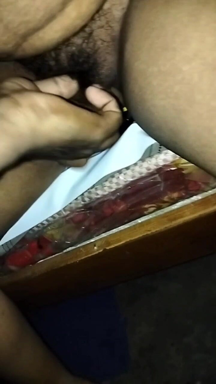 Kalabaro: Desi bengali mengobel