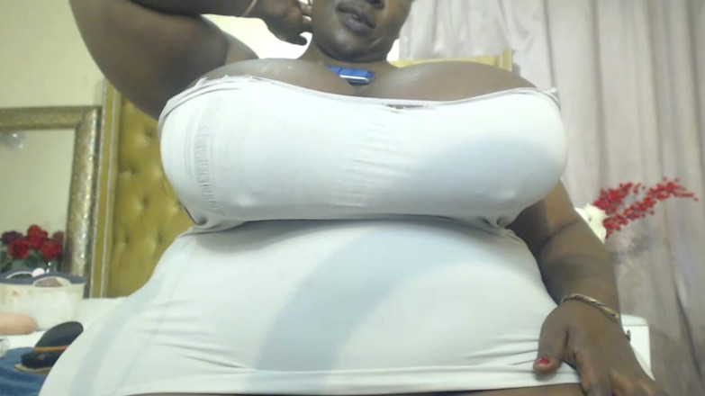 Legendary Booty Overdose: Giant Titsplay &amp; Moaning Fetish