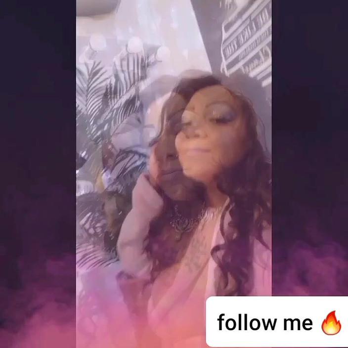 Glitters smoke haus: देखो कैसे चिपचिपा।