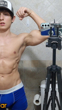 Flexing My Muscles and Cumming!
