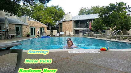 BBW nurse Vicki adventures with friends: İri Güzel Hemşire Vicki Yakışıklı Harry Ile Havuzda Oyun Zamanı