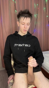 Twink Prostate Tingles During Intense Solo Hand Pump
