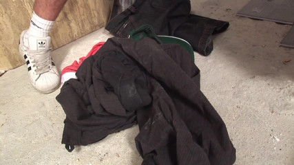 Skater Boys Studio: Mezinárodní bruslařské trio do čichání a stříkání