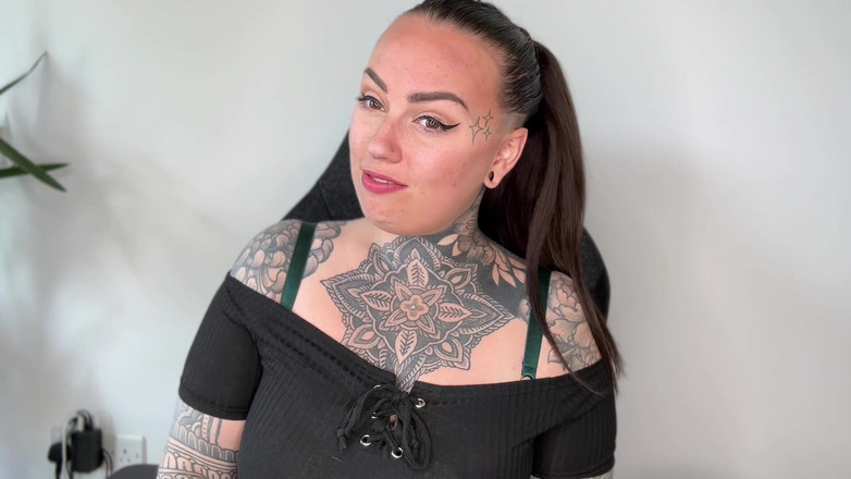 Miss Valentina: Rich Findom Brat Brag