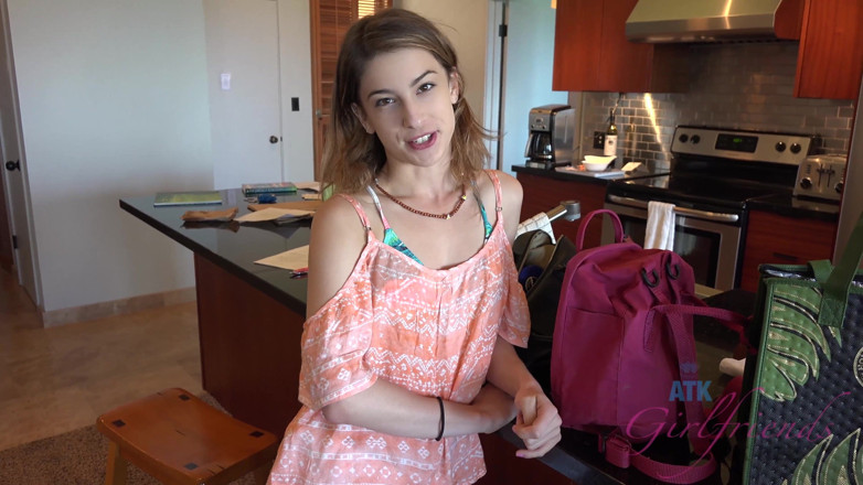 ATK Fans (Girlfriends): Kristen Scott ile Hawaii'de sanal tatil bölüm 6