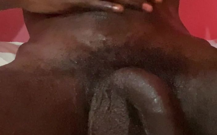 Slimniqqa: Polla negra se corre duro