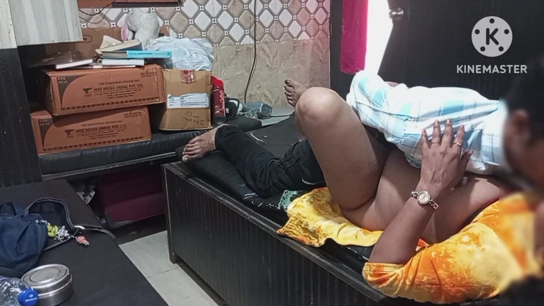 Stepmom baby: 48 Anni Wali 2 Bachon Ki Maa Ki