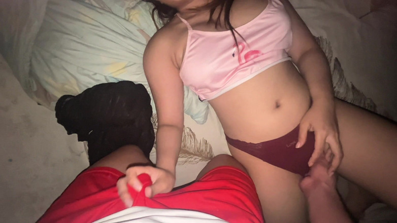 Pinay Zandra Ash: Pinay stiefschwester will mit seinem stiefbruer das bett teilen