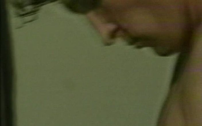 Gay RetroX VHS: Интенсивный мужской пир плоти No6