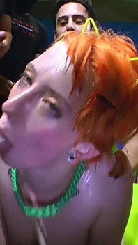 MILF Slut Wants Anal and Squirt