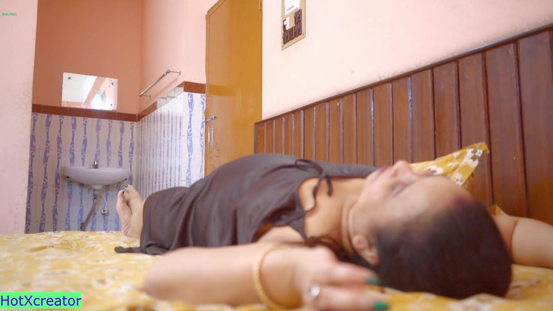 Hot creator: Sexy manželka šuká s chudou elektrickou Mecanique! Její manžel to neví!