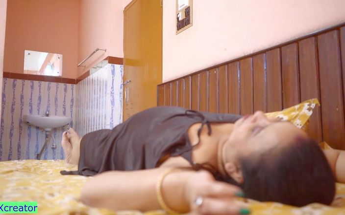 Hot creator: सेक्सी पत्नी की खराब इलेक्ट्रिकल मेकानिक के साथ चुदाई! उसका पति नहीं जानता!