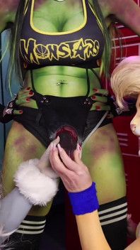 Szarpnij się na Cartoon Cosplay! Parodia Space Jam