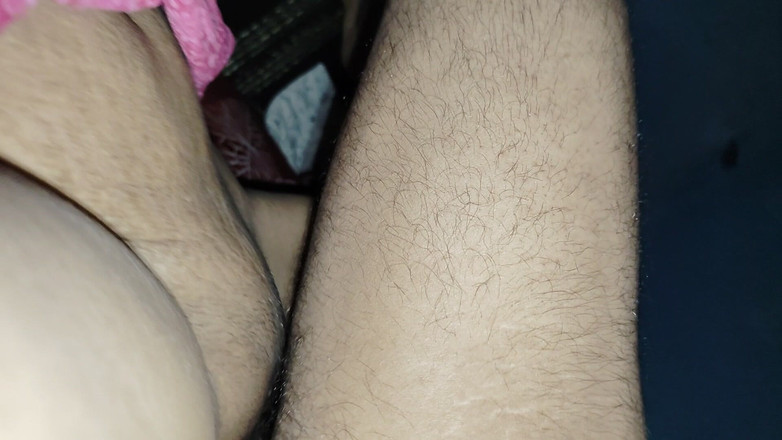 Varma gi: Seema si kakak ipar india lagi asik ngentot dengan ganas