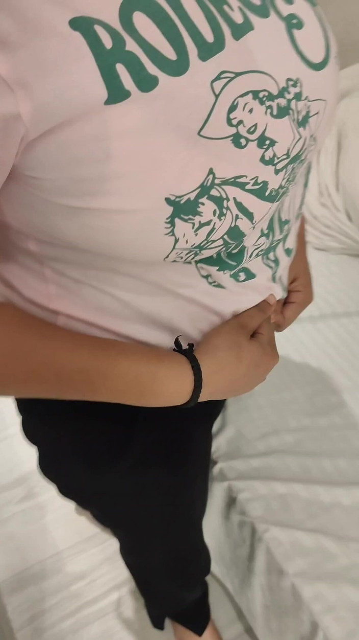 Crystalcouple: Orang asing mengongkek dan mengambil wang