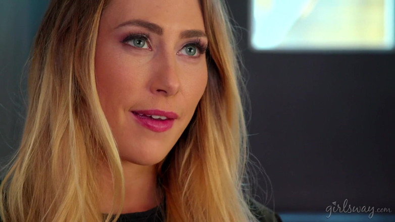 Girlsway: GIRLSWAY - storie della sorellastra: Esca &amp; Switch