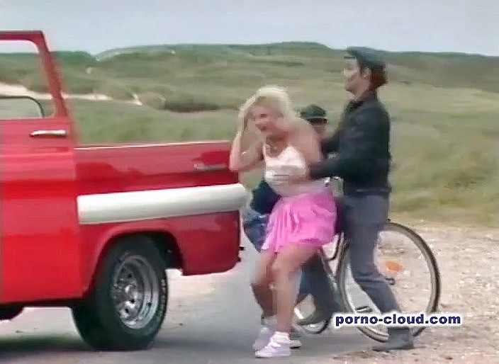 Porno Cloud: Samanta strong a přátelé