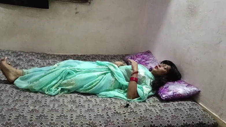 Pstarindia123: Gorący indyjski bhabhi kichan hardcore seks analny wideo