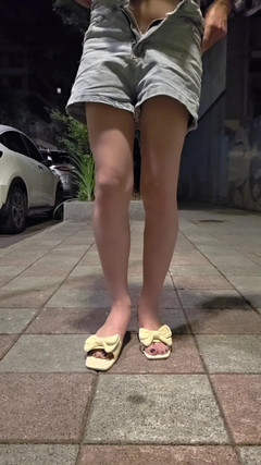 Taiwancdgirl: とても興奮して、お尻にジャンピングボールを2つ詰め込んでしまいました