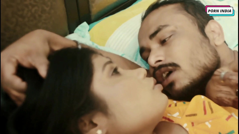 Porn India Studio: Pasangan cantik panas seks hardcore romantis di pagi hari
