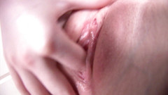 Uncklefred: Sexy svlékání a vzrušující masturbace