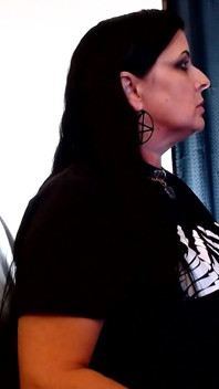 MILF Merokok