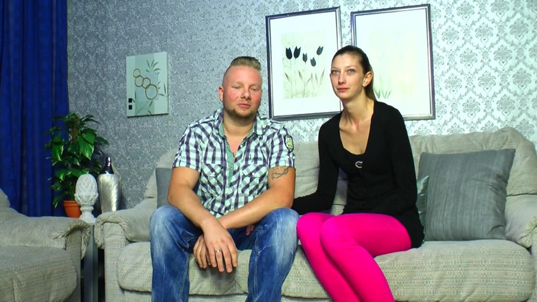 German Porn: Hausbesuch bei paar, heisse teen - домашній візит до пари, гарячі тінки