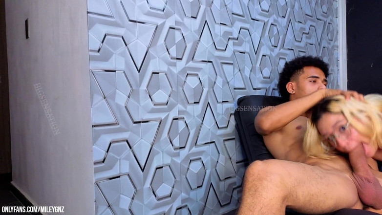 Bigsensation21: 親友の三人でセックス - フェラチオ - 唾液