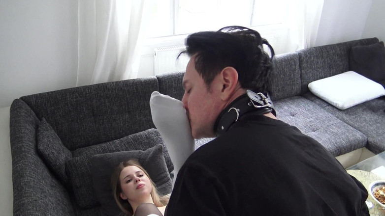 Foot Girls: Klasické Punčochy Uctívání nohou a Ponožky Čichání Kelly