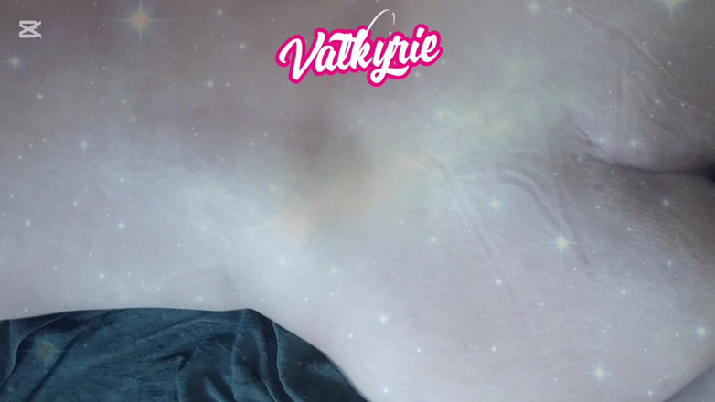 Valkyrieandluigy: Pacarku suka banget dientot