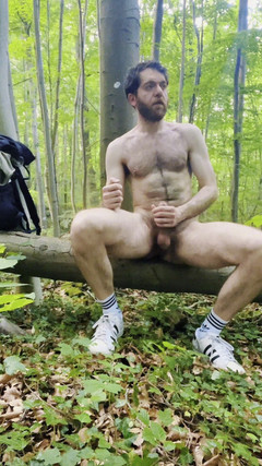 Hairy Otter: 숲에서의 즐거움