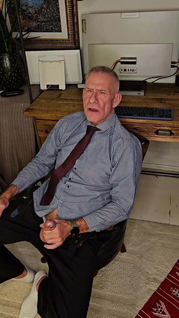 coachjclondon: Antrenor jc excitat după muncă