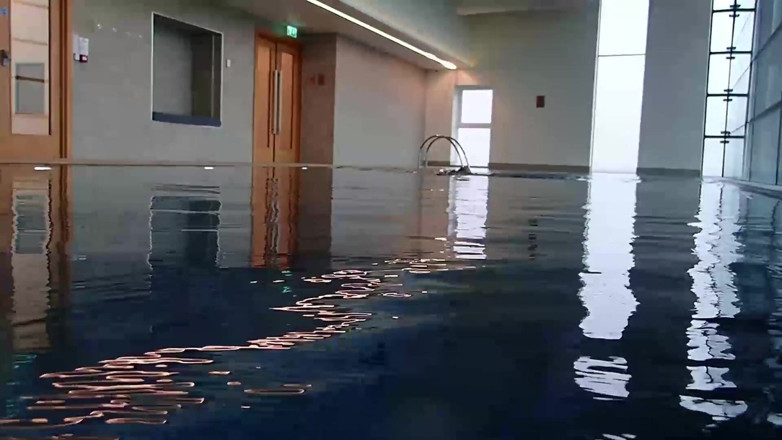Dirty Doctors Clips - Solo Mature Playtime: In the Pool