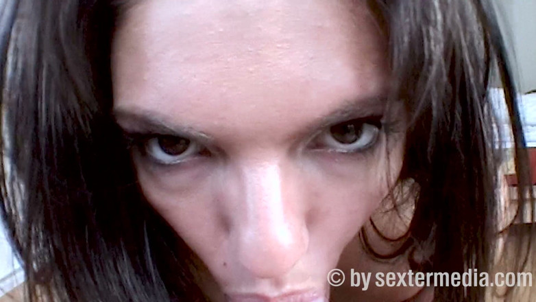 Petty by Sextermedia: Esposa Morena Lame Fuerte La Polla Gruesa