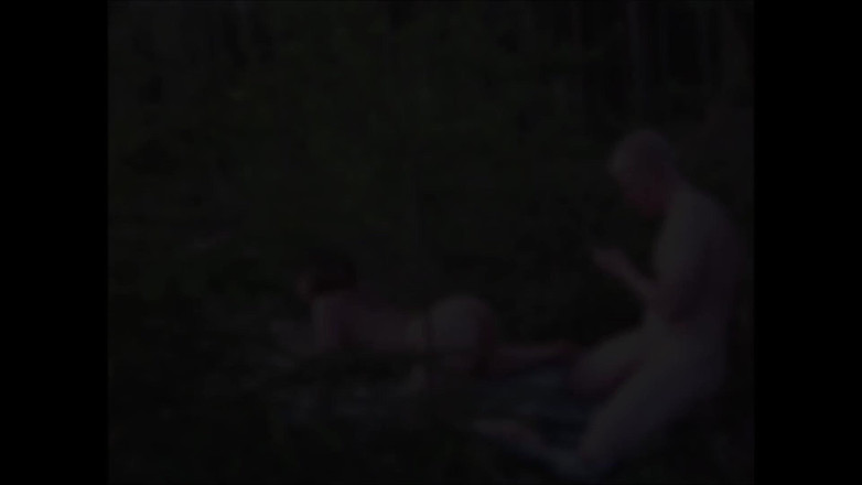 Bunny Production: La troia finlandese del bbc prende un creampie senza preservativo...