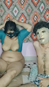 Mătușa Seema face sex în trei cu Nikhil, partea 2