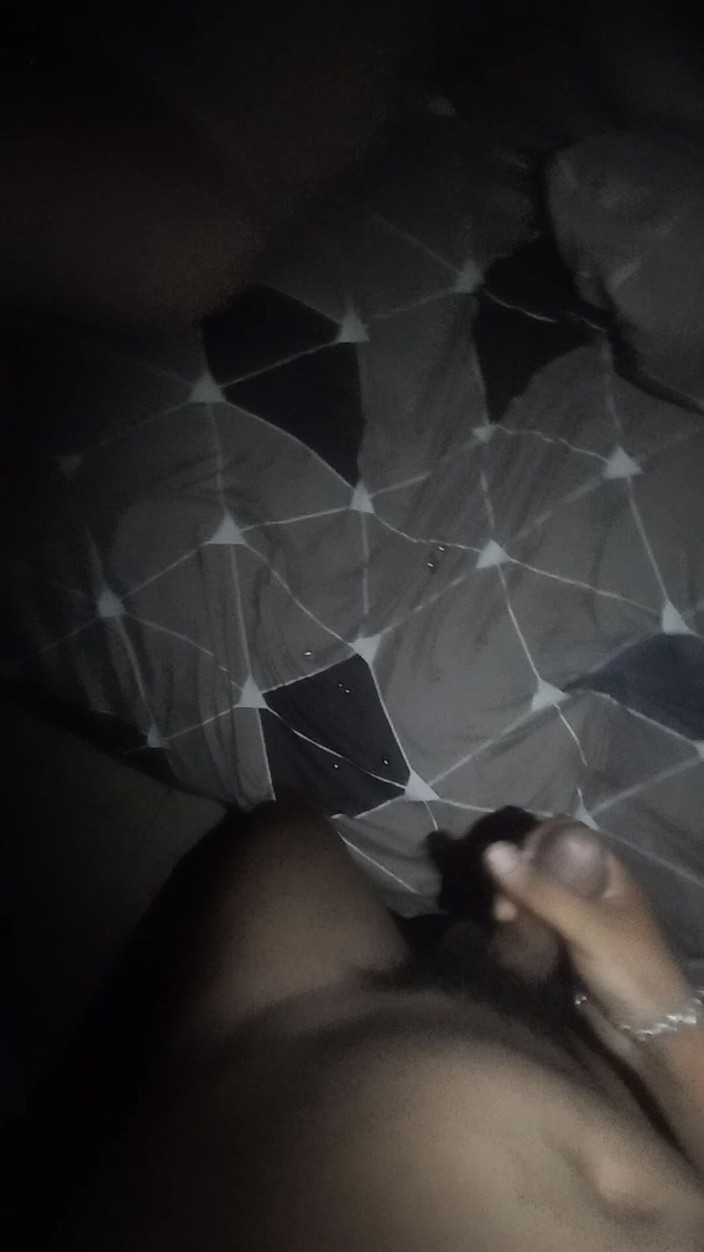 E-Alfa: Goncang pantat awak seperti pengisar