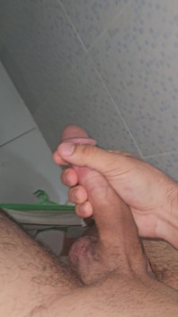Masturbing My Bick Algerian Cock