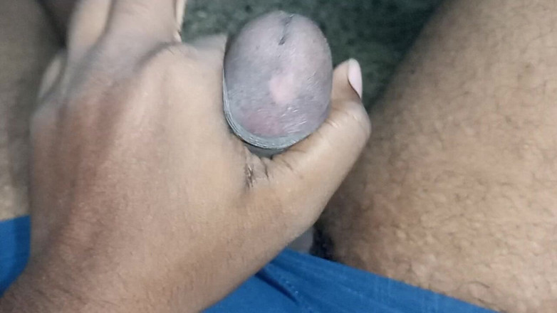 Sweet Indian cock: India chupando y lamiendo coño