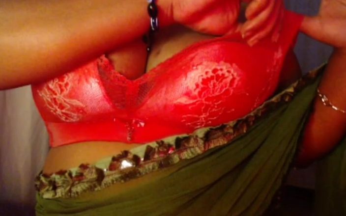 HotGirl21: 핫한 소녀 Bra 오픈 젖탱이 보도 쇼 누드 보지 쇼.