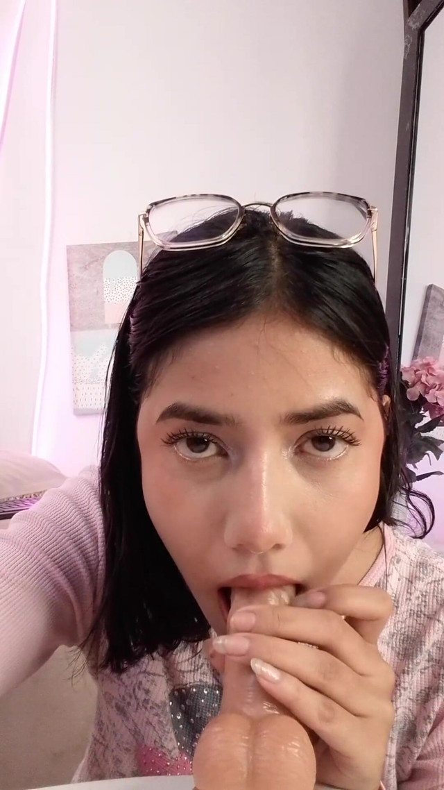 Latina Webcam (Yvettewill)