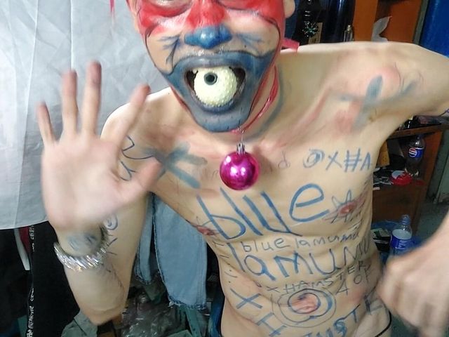 Clown Masturbates (Funny Laboo Boo)
