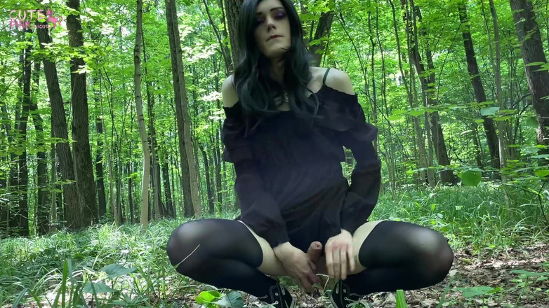 CutePinkUnicorn: Transgirl Outdoor Masturbacja z wytryskiem