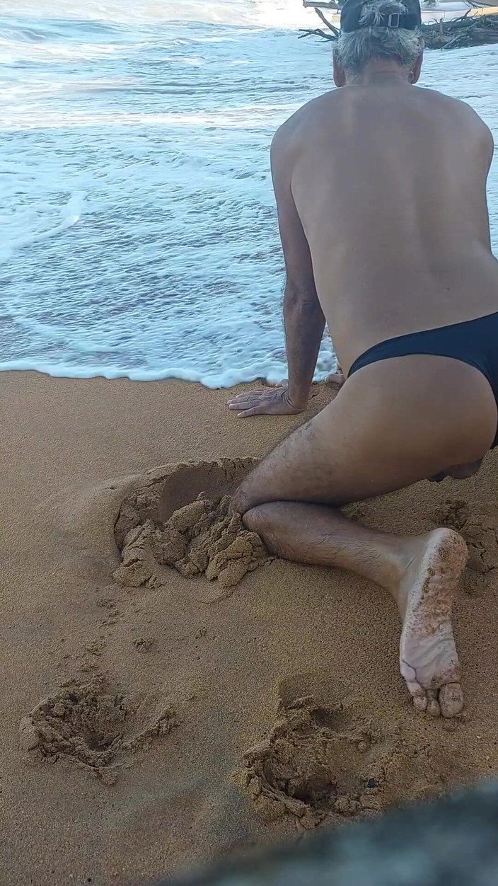 Ladysilvas: Ladysilva plajda külotlu travesti