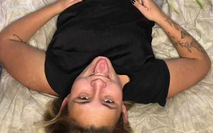 Naomi Simon: Párty latina saje tlustého ptáka